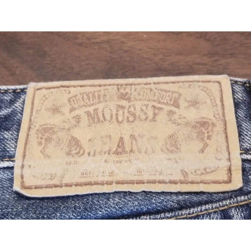 Moussy Jeans Women Size 27 Medium Wash Distressed Blue Denim *Hemmed* (31x26.5)